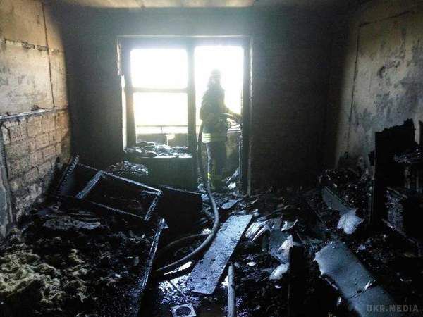 Страшна пожежа під Києвом: є загиблі. Тіло загиблого виявили в палаючій квартирі.
