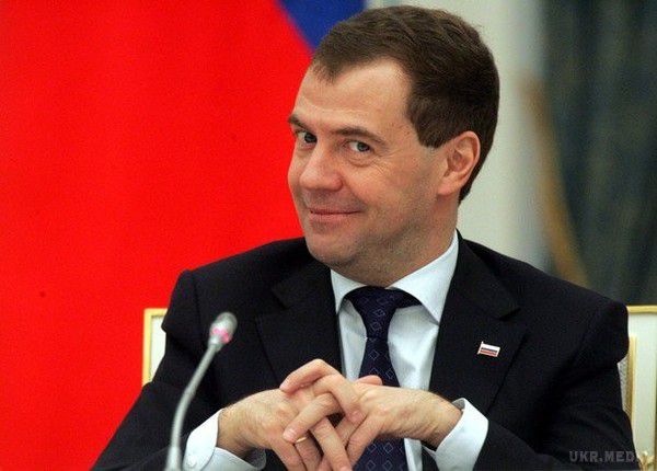 Корупційний скандал навколо Медведєва: нові подробиці (відео). Російський прем'єр-міністр продовжує облагороджувати свою розкішну садибу.