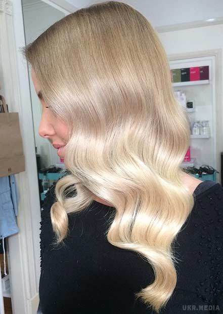 Балаяж для блондинок: 30 ефектних ідей модного фарбування (фото). Якщо ти блондинка, то не варто обмежуватися однотонним забарвленням: у моді багатогранні відтінки, «відблиски сонця» і, звичайно, балаяж. 
