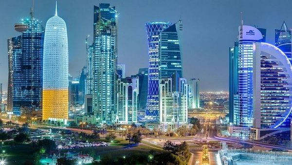 Катар: Чого не вистачає жителям найбагатшої держави світу. Як би це дивно не звучало, але житель Катару, маючи будинок, машину і цілком здатний забезпечити добробут сім'ї, вважається бідною людиною.