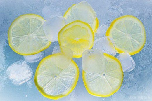 Заморожуйте лимони і попрощайтеся з діабетом, пухлинами та ожирінням. Напевно ви знаєте, що лимони зарекомендували себе як відмінний засіб проти багатьох хвороб.