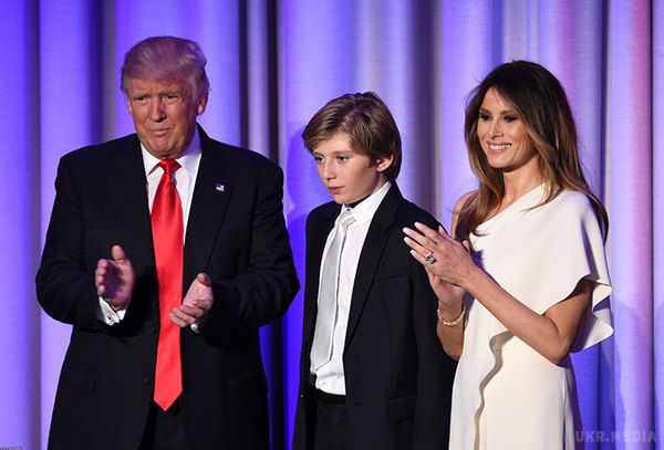 Меланія Трамп з сином переїхали у Білий дім. Дружина американського лідера з сином Берроном переїхали до Вашингтона з Нью-Йорка.