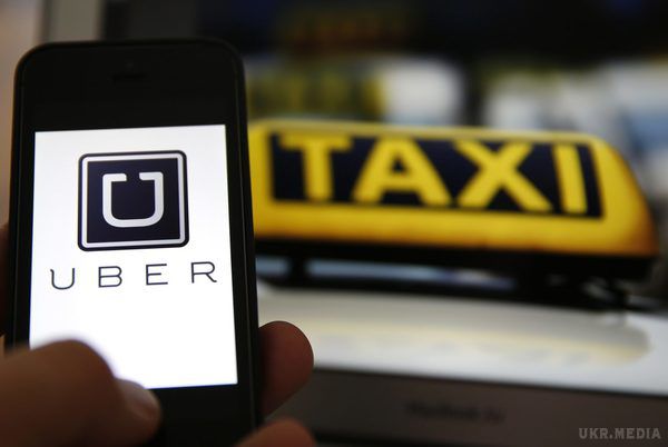 Uber підняв тарифи і ввів похвилинну оплату всюди, крім одного міста. Сервіс виклику таксі водіїв Uber підняв тарифи і ввів похвилинну тарифікацію у всіх містах України, крім Києва. 