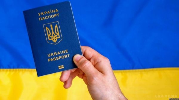 Як українцям з окупованих територій будуть видавати біометричні паспорти. Паспорти видаватимуть після спецперевірки. У таких осіб будуть просити додаткові документи для ідентифікації особи .