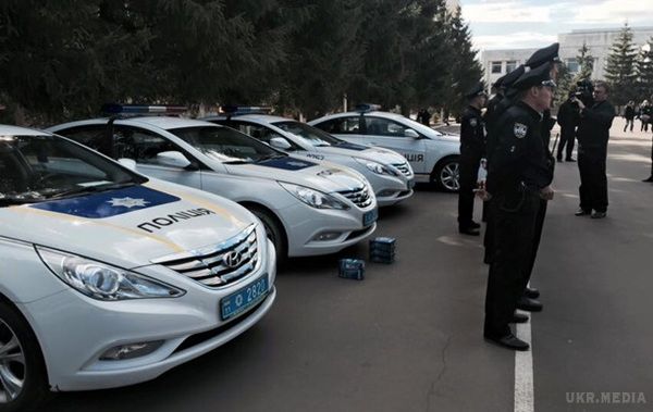 Що обіцяє нова дорожня поліція для водіїв України.  В Україні запрацювала дорожня патрульна поліція.