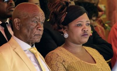 В Лесото дружину прем'єра розстріляли відразу після інавгурації чоловіка. Дружина нового прем'єра Королівства поверталася додому після того, як відвідала святкову вечірку. 
