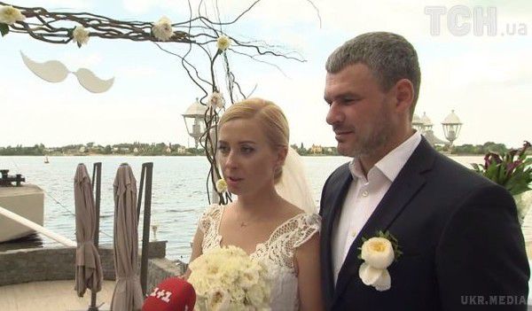 Матвієнко і Мірзоян дали перше інтерв'ю у статусі чоловіка і дружини. Матвієнко і Мірзоян дали перше інтерв'ю у статусі чоловіка і дружини.