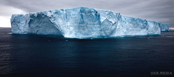 В Антарктиді зафіксували масштабне танення льодовиків. Вчені зафіксували масштабне танення льоду в Західній Антарктиді, вони побоюються, що це може бути передвісником серйозних змін на континенті