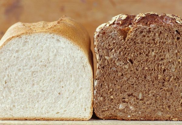 Фахівці з'ясували, який хліб шкідливіше — чорний або білий. Ці спостереження, призвели до несподіваних результатів 