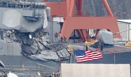 Моряки есмінця ВМС США загинули. На американському есмінці "Фіцджеральд", який зіткнувся із контейнеровозом біля берегів Японії, виявили тіла всіх сімох членів екіпажу, яких оголосили зниклими безвісти. Про це йдеться в заяві, яку оприлюднили на сайті командувача 7-м флотом ВМС США