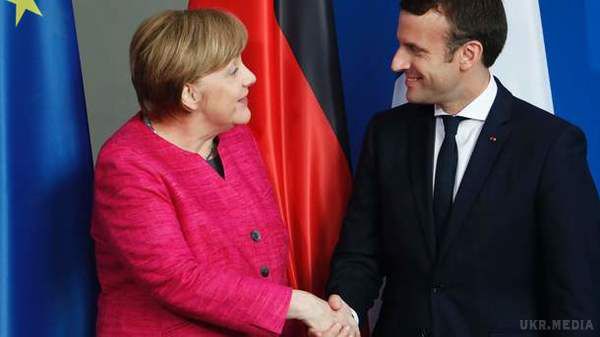 Меркель привітала Макрона з перемогою. Вибори у Франції.