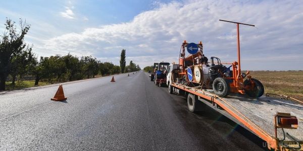 "Укравтодор" готує масштабний план з реконструкції доріг. Гройсман обіцяє до 2022 року привести українські дороги у прийнятний стан.