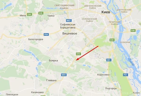 Під Києвом на Одеській трасі сталася серйозна аварія за участю військових. На місці аварії помічені солдати.