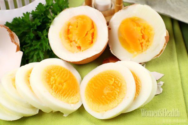 Названі корисні і шкідливі властивості курячих яєць. Наскільки корисні страви з яєць і яку користь вони приносять.