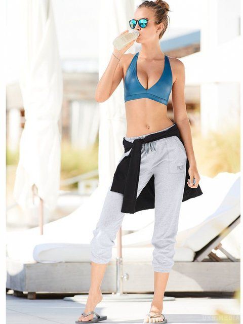 Жозефін Скривер роздяглася для реклами нижньої білизни. Датська топ-модель представила нову колекцію Victoria's Secret.