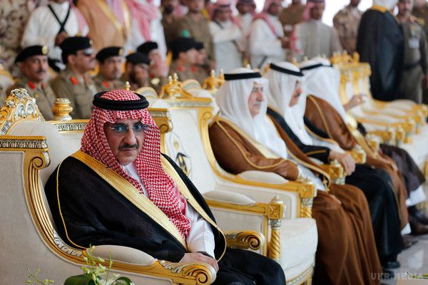 Арабська гра престолів: чому саудівський король поміняв наслідника. Мухаммед бен Сальман Аль Сауд став першим у черзі на престол Саудівської Аравії.