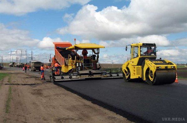 В «Укравтодорі» назвали дороги, які стануть бетонними. На початок року в Україні нараховували 2,1 тис. км доріг із цементобетонним покриттям