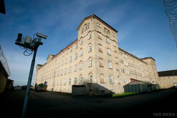 Незвичайна готель у в'язниці. У в'язниці зробили ремонт і камери перетворили в номери.