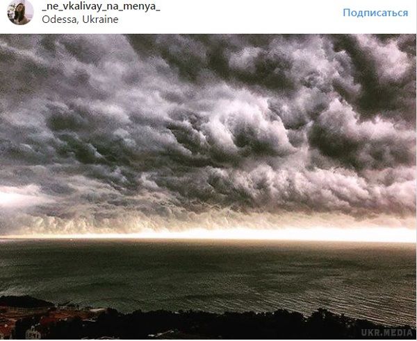У Мережі показали страшні кадри "Апокаліпсису" з Одеси. По Одесі пройшовся потужний ураган зі зливою.