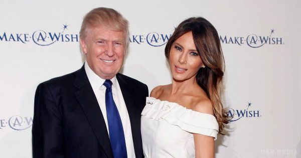 Дональнд Трамп разом зі своєю дружиною відвідають весілля мінфіну США. Відзначимо, що вартість оренди залу на 14 годин, становить 19 тис. доларів.