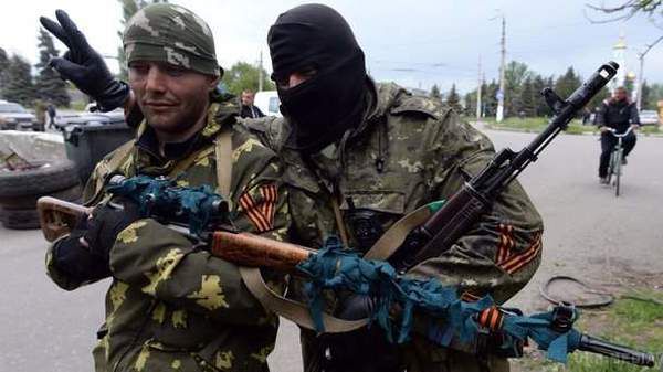 На Донбасі бойовики несуть небойові втрати - розвідка. Двоє членів незаконних збройних формувань загинули в результаті вибуху боєприпасів.