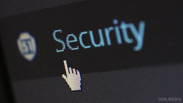 Кіберполіція відключилася від мережі щоб не підчепити вірус. МВС заявило про прийняття профілактичних заходів для захисту комп'ютерів.