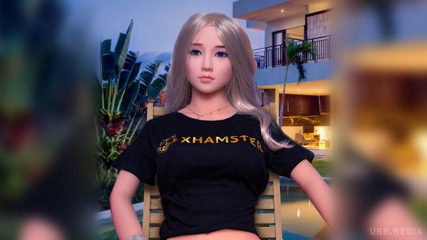Порносайт xHamster змоделював ідеальну гумову жінку. Відзначається, лялька була змодельована на основі опитувань, проведених серед користувачів 