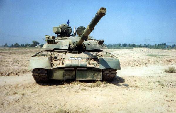 «Новий монстр Пакистанської армії наближається» – Pakistan Defence про танки «Оплот». Тісне військово-технічне співробітництво між Україною та Пакистаном почалося ще в 1996 році, коли Україна продала Пакистану 300 танків Т-80УД.