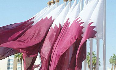 Глави МЗС чотирьох арабських країн зустрінуться обговорити Катар. Міністри чотирьох країн Перської затоки зустрінуться, щоб обговорити свою позицію з Катару.