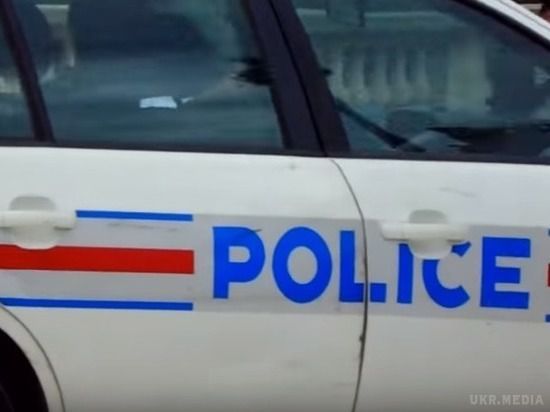 У Франції невідомі розстріляли людей, які покидали мечеть. Серед постраждалих семирічний дитина.