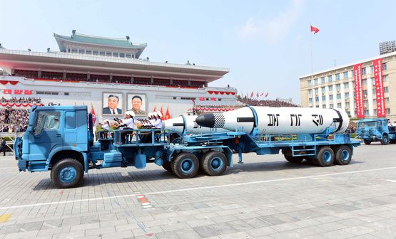У КНДР заявили, що можуть завдати ракетного удару по будь-якій точці земної кулі. Така заява була зроблена Пхеньяном у зв'язку із відзначенням дня стратегічних військ Корейської народної армії.