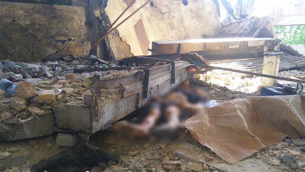 На Дніпропетровщині бетонна плита вбила двох чоловіків - різали металобрухт.  Трагедія сталася на території закинутого корпусу криворізького м'ясокомбінату