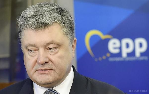 Конгресмени США на зустрічі з Порошенком виступили за посилення санкцій проти РФ. Порошенко обговорив надання фінансової допомоги з представниками Конгресу США .