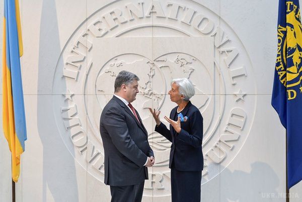 МВФ відклав виділення Україні чергового траншу до кінця 2017, - Bloomberg. Рада не встигла провести необхідні для виділення траншу реформи.