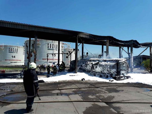 В Одеській області вибухнув бензовоз. Є постраждалі. В результаті вибуху постраждали дві людини.