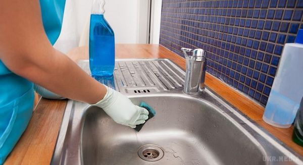 Вчені виявили небезпечний побічний ефект у популярних сьогодні миючих засобів. Триклозан сприяє появі нових штамів бактерій, стійких до дії антибіотиків.