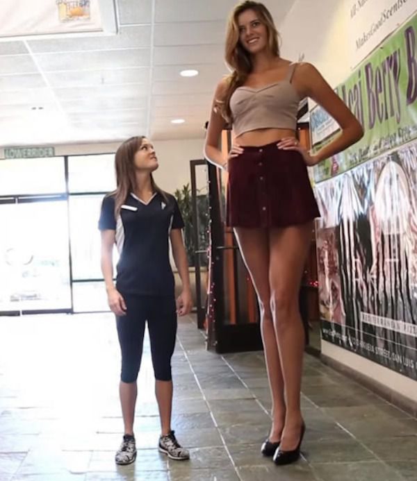 Як живеться міс «Найдовші ноги». Американка Чейз Кеннеді вважає, що у неї найдовші ноги в США. 