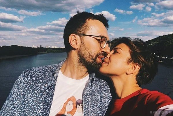 Сергій Лещенко і його дівчина-діджей подали заяву в РАГС. Пара почала зустрічатися в 2016 році.