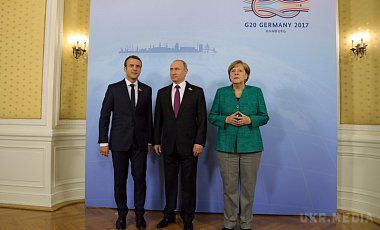 Підсумки зустрічі Меркель, Макрона і Путіна по Україн. Підсумки зустрічі повідомили в уряді Німеччини - лідери країн зійшлися на важливості припинення вогню в Донбасі.