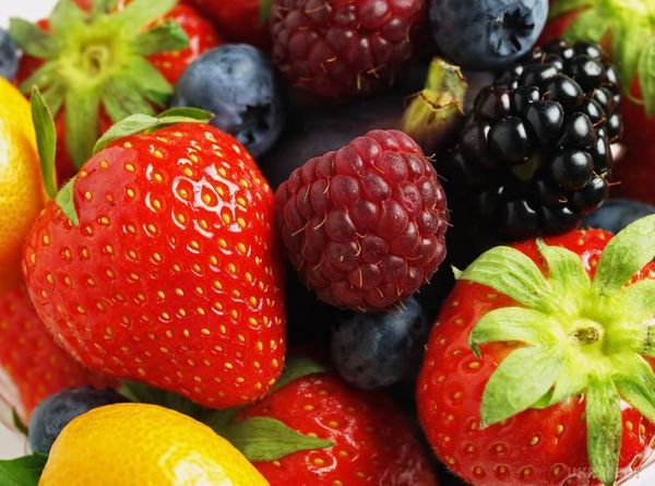 Стало відомо, які фрукти і овочі найбільше корисні для здоров'я. Щодня ми їмо їх, ці здавалося б вже досконально відомі дари природи приховують просто дивовижні факти.