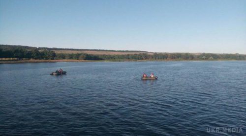 Троє дівчат, що потoнули на Одещині,- рідні сестри,- святкували день народження друга. Деталі трaгічного випадку на Одещині розповіли у поліції. 