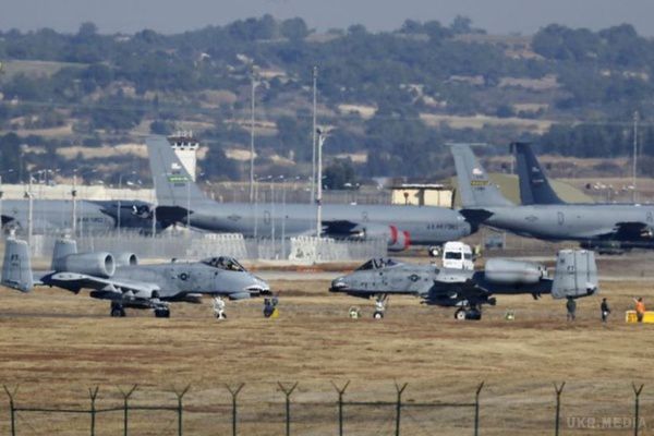 Німеччина виводить війська з турецької авіабази через конфлікт з Анкарою. Німецькі літаки перебували на базі "Інджирлік" для підтримки операцій проти ІДІЛ в Іраку і Сирії.