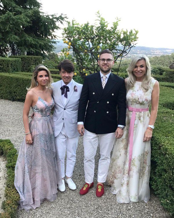 Таїсія Повалій побувала на весіллі принцеси в Італії (фото). На сторінці в Instagram Повалій поділилася фото в компанії нареченої.