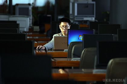 У китайському інтернеті заборонили показувати геїв, повій і наркоманів. Китайська урядова група Netcasting Services Association опублікувала нові правила, що стосуються аудіовізуального контенту в інтернеті. 