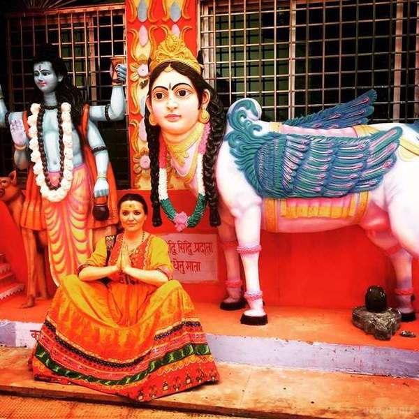 Наталя Могилевська показала, як розважається в Індії. На сторінці в Instagram артистка поділилася фото з подорожі.