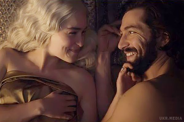 Емілія Кларк захищає своє право зніматися в секс-сценах. Новий, передостанній, сезон "Ігри престолів" (Game Of Thrones) вже зовсім близько, а тому зірки проекту щосили зайняті його промо-кампанією.