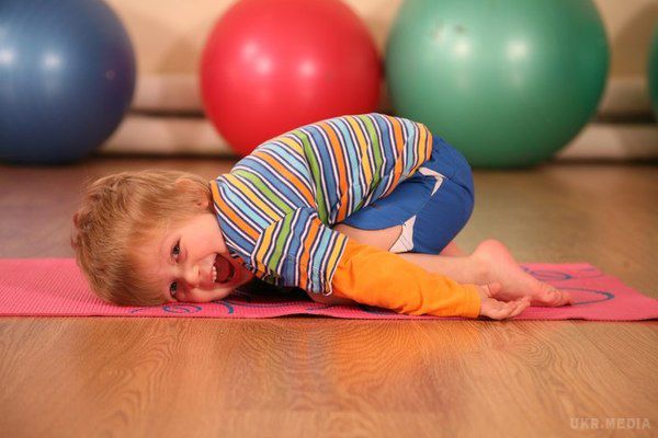 9 кінезіологічних вправ, які змусять мозок працювати на повну потужність. Ці вправи можна виконувати і дорослим і дітям, вони бадьорять, тонізують, знімають втому, тяжкість в голові, допомагають впоратися з небажаною в даний момент сонливістю, загострюють увагу і пам'ять.