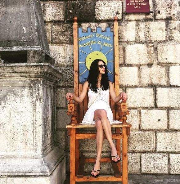 Супермодель Адріана Ліма показала знімки з відпустки в Чорногорії. Адріана Ліма зараз на канікулах, але не забуває ділитися з передплатниками свого Instagram знімками з відпочинку.