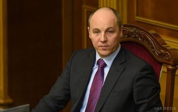 Набожні депутати: у Раді хочуть починати засідання з молитви "Отче наш". Законопроект зареєстрували 13 липня.