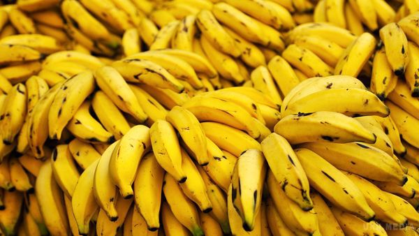 Медики розповіли про користь бананів для жіночого здоров'я. Для краси і здоров'я.